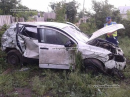 На Луганщине пьяный 19-летний водитель Nissan Qashqai вылетел с дороги и перевернулся. ФОТО