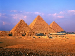 Ученые: Древнеегипетские пирамиды находятся в постоянном движении