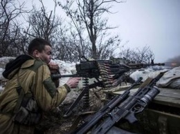Боевики вечером возобновили обстрел позиций сил АТО в Марьинке, - СЦКК