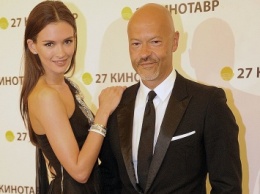 Светлана Бондарчук поместила на обложку Hello! фото экс-супруга и его новую пассию