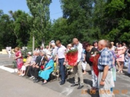 В Мирнограде (Димитрове) открыли памятную плиту и почтили память жертв войны
