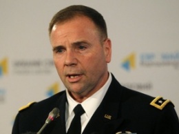 Командующий сухопутными войсками США в Европе, генерал-лейтенант Бен Ходжес: "Россия может уничтожить целую страну"