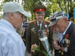 В Северодонецке прошел митинг-реквием по случаю Дня скорби и чествования памяти жертв войны в Украине (ФОТО)