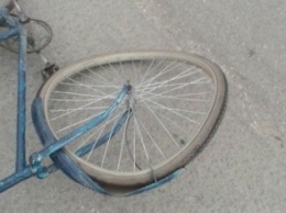 Водитель, сбивший велосипедиста на Полтавщине, скрылся