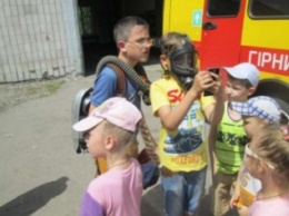 Ребята из пришкольного лагеря НВК №4 «Радужное сияние» посетили ВГСЧ Доброполья