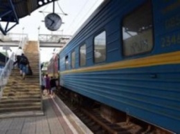 Поезд Севастополь-Керчь - бессмысленный и беспощадный