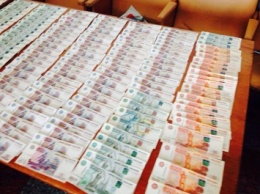 В Луганской области «Фантом» задержал двух граждан, которые пытались незаконно провезти на оккупированную территорию сигареты и деньги