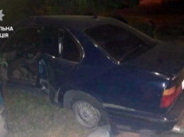 В Запорожье пьяный водитель въехал в столб и пытался убежать от полиции (ФОТОФАКТ)