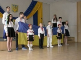 В Покровске (Красноармейске) состоялся праздничный концерт