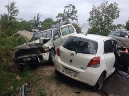 Во Владивостоке виновницу ДТП пришлось вырезать из авто спасателям