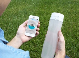 Бутылка HidrateMe контролирует потребление воды и подскажет, когда нужно пить (ВИДЕО)