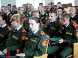 Печальным курсантам донецкого военного училища всучили «паспорта» «ДНР»