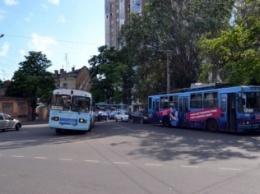 Выход новых троллейбусов на одесские улицы откладывается: старые тем временем ломаются