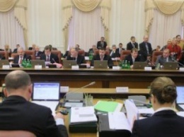 Арсений Яценюк отправил министров на Донбасс