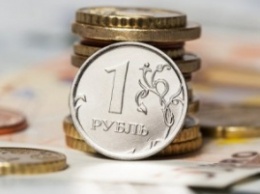 Bloomberg считает курс рубля помехой для выхода из кризиса
