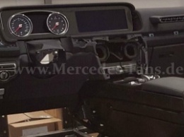 Первый снимок салона Mercedes-Benz G-Class нового поколения