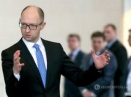 Маразм крепчал: Госдума предложила судить Яценюка за сепаратизм