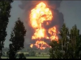 На нефтебазе под Киевом вспыхнула цистерна с топливом