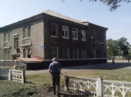 Обстрелами в Горловке и Донецке повреждены 17 домов и школа, ранены мирные жители