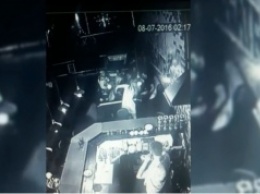 Опубликовано видео убийства посетителя подмосковного бара кикбоксером