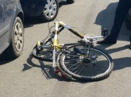 В Кременчуге Таврия сбила велосипедиста