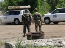 Представители ОБСЕ зафиксировали возле моста Станицы Луганской повреждения от гранатометов