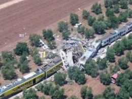 Столкновение поездов в Италии: жертв уже 20