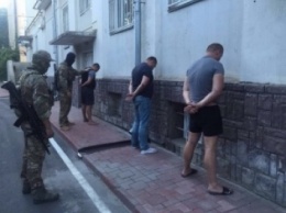 Боевик в Виннице: СБУ задержала банду псевдоколлекторов (ФОТО)