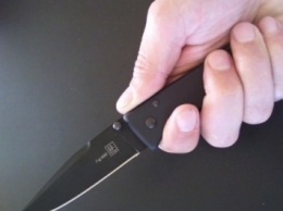 Несовершеннолетняя девушка из Ровенской области вонзила нож в грудь родной сестры