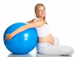Ученые: Спорт во время беременности полезен для будущих мам и малышей