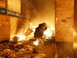 Когда смогут потушить пожар под Киевом?