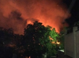 Пожар в Киеве: загорелся особняк в элитном районе города