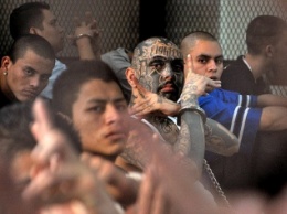 В Гватемале во время бунта в тюрьме строгого режима погибли 13 человек