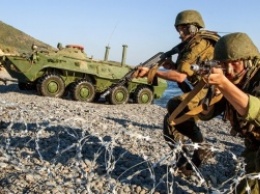 РФ наращивает войска в Крыму - Минобороны