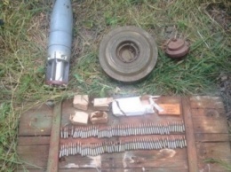 Тайник с боеприпасами для подрыва трассы обнаружили на Донбассе - СБУ