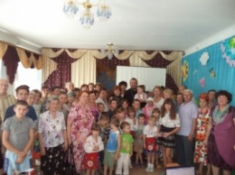 Как дети чествовали православных бабушек (фото)