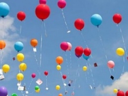 В Екатеринбурге из-за лопнувшего шарика госпитализировали 10 человек
