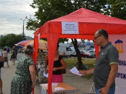 В районах Запорожья собирают подписи против повышения тарифов