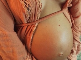Кэндис Свейнпол наслаждается последними месяцами беременности