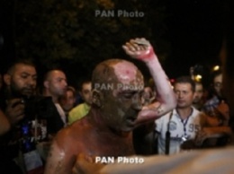 Акт самосожжения во время митинга в Ереване (ФОТО)