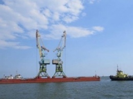 Морской торговый порт Бердянска пополнился двумя кранами