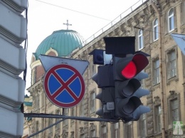 Работу петербургских светофоров пришлось подкорректировать