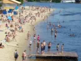 Для купания закрыли несколько киевских пляжей
