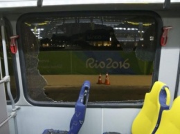 Олимпиада-2016: В Рио-де-Жанейро автобус с журналистами попал под обстрел
