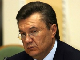 Порошенко попросил суд не лишать Виктора Януковича звания президента Украины