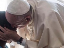 Папа Римский посетил приют для бывших проституток, одна из них - из Украины