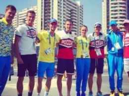Сфотографированные вместе российские и украинские спортсмены дружат 20 лет
