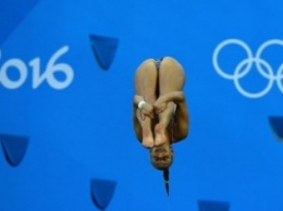 Российская спортсменка совершила странный прыжок в воду (ВИДЕО)
