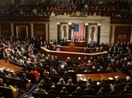 Лидера демократов в американском Конгрессе оскорбляют по телефону после хакерской атаки