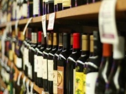 Кабмин хочет повысить цены на коньяк, водку и вино